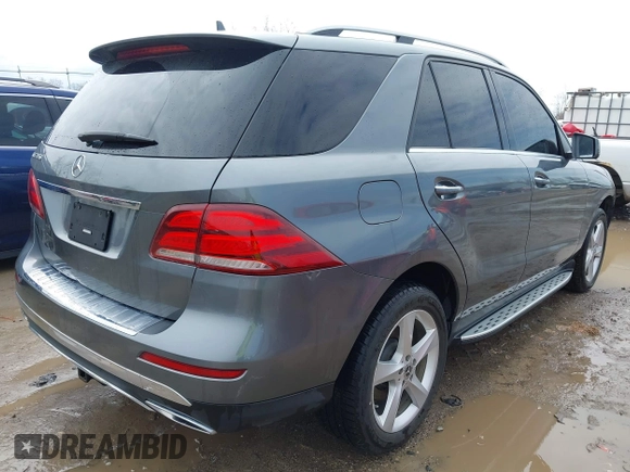 2018 Mercedes-Benz GLE 350 z VIN 4JGDA5JB0JB147786, wystawiony jako IAAI lot #42005953 z przebiegiem 138 905 mil mil oraz . Historia ofert i sprzedaży dostępna na DreamBid. Obrazek 4.