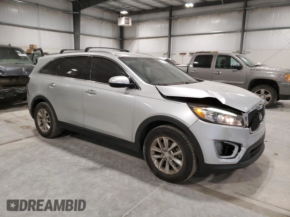 2017 Kia Sorento LX with VIN 5XYPG4A31HG211014, listed as a Copart auction lot 82358694 with 153,275 mi miles and Salvage Title. Bid and sale history available at carsss.com. Image 4.