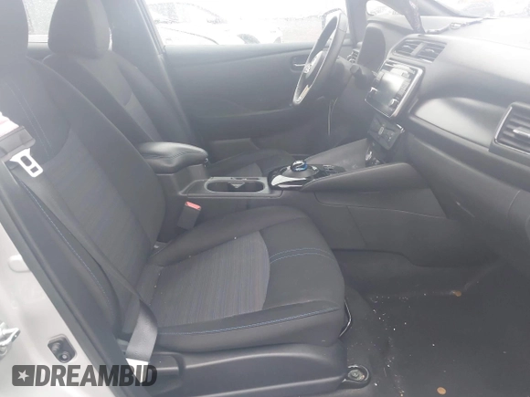 2019 Nissan LEAF SV z VIN 1N4AZ1CP2KC321523, wystawiony jako IAAI lot #41457178 z przebiegiem 28 146 mil mil oraz . Historia ofert i sprzedaży dostępna na DreamBid. Obrazek 5.