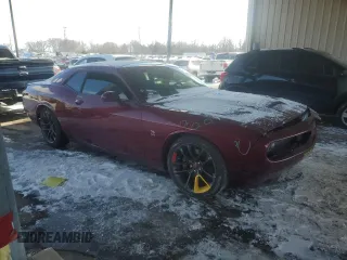 2022 Dodge Challenger R/T Scat Pack z VIN 2C3CDZFJ7NH253801, wystawiony jako Copart lot #42668345 z przebiegiem 62 477 mil mil oraz Szkoda całkowita • Salvage title. Historia ofert i sprzedaży dostępna na DreamBid. Obrazek 4.