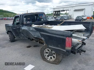 1991 Ford F-350 with VIN 1FTHF36M4MNA32276, listed as a IAAI auction lot 42181931 with 219,545 mi miles and . Bid and sale history available at DreamBid. Image 3.