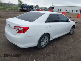 2012 Toyota Camry L z VIN 4T1BF1FKXCU525596, wystawiony jako IAAI lot #42076132 z przebiegiem 197 164 mil mil oraz . Historia ofert i sprzedaży dostępna na DreamBid. Obrazek 4.