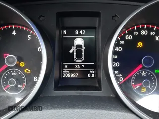 2012 Volkswagen GTI Autobahn z VIN WVWGV7AJ0CW047594, wystawiony jako IAAI lot #41668000 z przebiegiem 208 987 mil mil oraz . Historia ofert i sprzedaży dostępna na DreamBid. Obrazek 7.