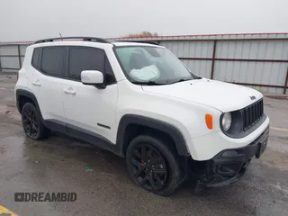 2017 Jeep Renegade Latitude with VIN ZACCJBBB3HPE71456, listed as a IAAI auction lot 41202372 with 72,552 mi miles. Bid and sale history available at carsss.com. Image 1.