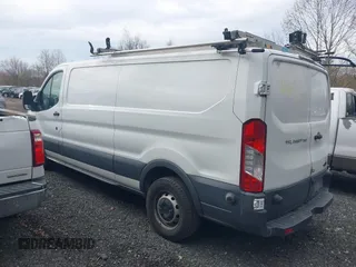 2018 Ford Transit z VIN 1FTYR2YM8JKB17665, wystawiony jako IAAI lot #40803462 z przebiegiem 129 703 mil mil oraz . Historia ofert i sprzedaży dostępna na DreamBid. Obrazek 3.
