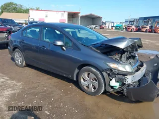 2013 Honda Civic LX z VIN 19XFB2F54DE041313, wystawiony jako IAAI lot #42414409 z przebiegiem 124 401 mil mil oraz . Historia ofert i sprzedaży dostępna na DreamBid. Obrazek 1.