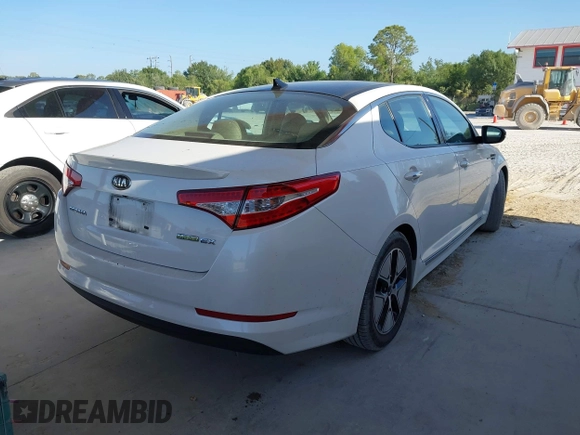2013 Kia Optima EX with VIN KNAGM4AD0D5041441, listed as a IAAI auction lot 42123605 with 83,186 mi miles. Bid and sale history available at carsss.com. Image 4.