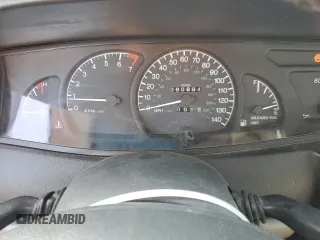 2000 Cadillac Catera z VIN W06VR54R1YR003905, wystawiony jako Copart lot #76417144 z przebiegiem 80 894 mil mil oraz Tytuł czysty. Historia ofert i sprzedaży dostępna na DreamBid. Obrazek 9.