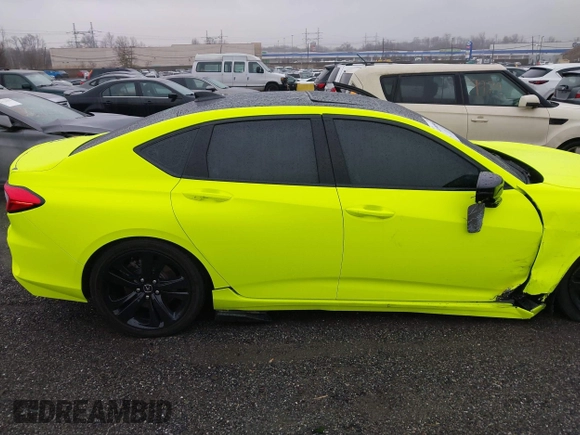 2024 Acura TLX Technology with VIN 19UUB5F40RA001225, listed as a IAAI auction lot 41800568 with 9,412 mi miles and . Bid and sale history available at DreamBid. Image 17.