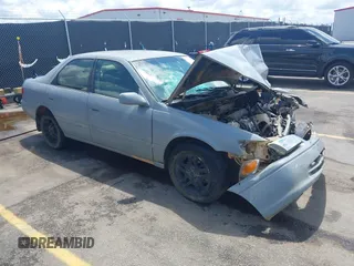 2000 Toyota Camry CE z VIN 4T1BG22K0YU653667, wystawiony jako IAAI lot #42235789 z przebiegiem Nie podano mil oraz . Historia ofert i sprzedaży dostępna na DreamBid. Obrazek 1.