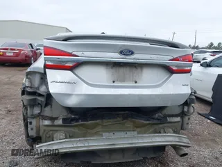 2017 Ford Fusion SE with VIN 3FA6P0H7XHR228435, listed as a IAAI auction lot 41607945 with 139,850 mi miles. Bid and sale history available at carsss.com. Image 6.