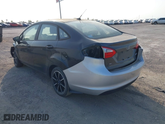 2018 Ford Fiesta SE z VIN 3FADP4BJXJM117051, wystawiony jako IAAI lot #42049956 z przebiegiem 27 367 mil mil oraz . Historia ofert i sprzedaży dostępna na DreamBid. Obrazek 6.