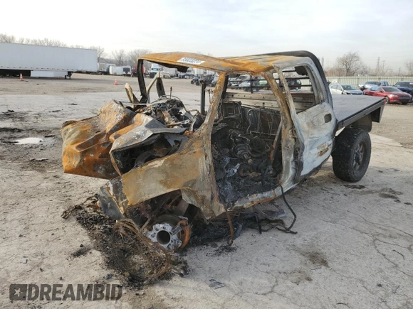 2002 Chevrolet Silverado 1500HD LT z VIN 1GCGK13U02F246396, wystawiony jako Copart lot #85023234 z przebiegiem Nie podano mil oraz Szkoda całkowita • Salvage title. Historia ofert i sprzedaży dostępna na DreamBid. Obrazek 1.