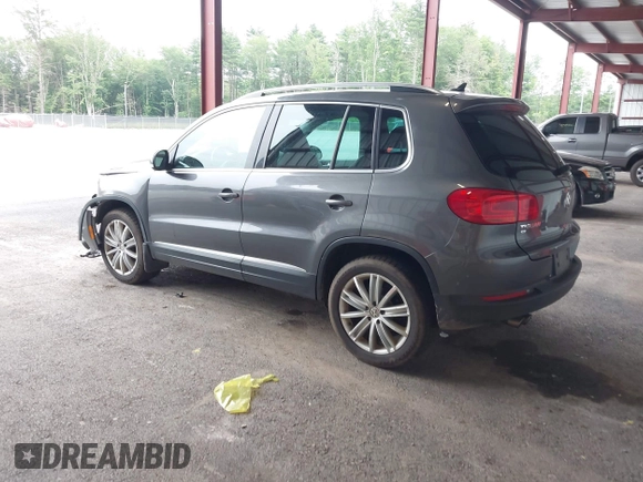 2016 Volkswagen Tiguan SE with VIN WVGBV7AX7GW526904, listed as a IAAI auction lot 42590816 with 73,758 mi miles and . Bid and sale history available at DreamBid. Image 3.
