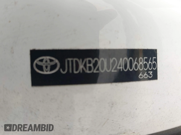 2004 Toyota Prius with VIN JTDKB20U240068565, listed as a IAAI auction lot 40417158 with 192,764 mi miles and . Bid and sale history available at DreamBid. Image 9.