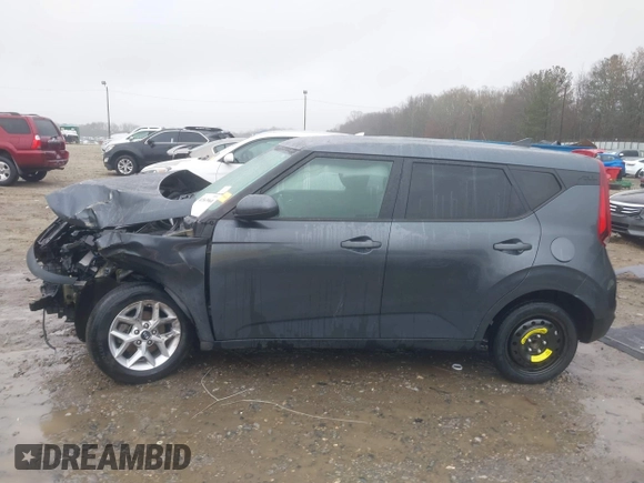 2020 Kia Soul S with VIN KNDJ23AU2L7001180, listed as a IAAI auction lot 41563960 with 72,256 mi miles. Bid and sale history available at carsss.com. Image 15.