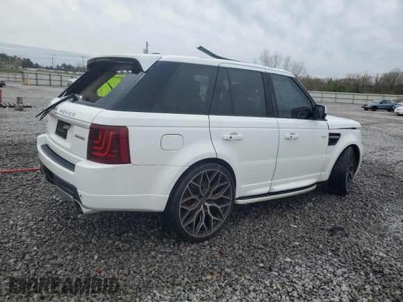 2013 Land Rover Range Rover Sport SC z VIN SALSH2E48DA803737, wystawiony jako Copart lot #50303275 z przebiegiem 127 712 mil mil oraz Szkoda całkowita • Salvage title. Historia ofert i sprzedaży dostępna na DreamBid. Obrazek 3.