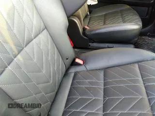 2024 Kia Telluride SX Prestige with VIN 5XYP5DGC8RG505640, listed as a IAAI auction lot 41781775 with 14,232 mi miles and . Bid and sale history available at DreamBid. Image 8.