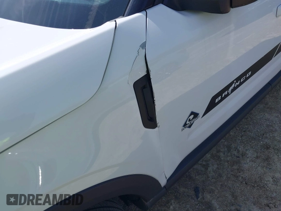 2021 Ford Bronco Sport Outer Banks z VIN 3FMCR9C66MRA02537, wystawiony jako IAAI lot #41901933 z przebiegiem 59 078 mil mil oraz . Historia ofert i sprzedaży dostępna na DreamBid. Obrazek 12.