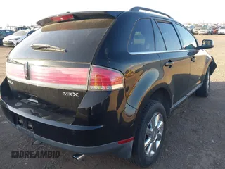 2007 Lincoln MKX z VIN 2LMDU68C87BJ06115, wystawiony jako IAAI lot #42147953 z przebiegiem 173 527 mil mil oraz . Historia ofert i sprzedaży dostępna na DreamBid. Obrazek 4.