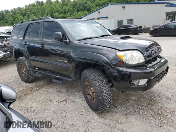 2004 Toyota 4Runner SR5 z VIN JTEBU14R040030242, wystawiony jako Copart lot #57831435 z przebiegiem 223 883 mil mil oraz Szkoda całkowita • Salvage title. Historia ofert i sprzedaży dostępna na DreamBid. Obrazek 4.