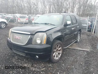 2007 GMC Yukon Denali z VIN 1GKFK63807J387361, wystawiony jako IAAI lot #42033919 z przebiegiem Nie podano mil oraz . Historia ofert i sprzedaży dostępna na DreamBid. Obrazek 2.