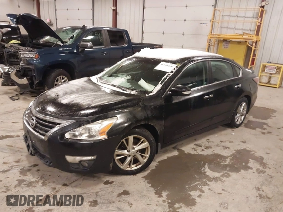 2014 Nissan Altima 2.5 S with VIN 1N4AL3AP7EN239599, listed as a IAAI auction lot 41310126 with 112,437 mi miles. Bid and sale history available at carsss.com. Image 2.