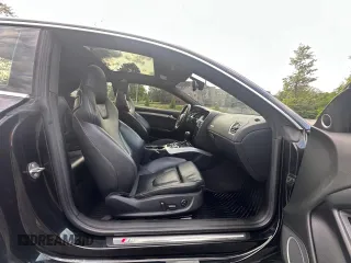 2012 Audi S5 Prestige z VIN WAUVVAFR8CA000861, wystawiony jako Copart lot #59816765 z przebiegiem 142 618 mil mil oraz Czysty tytuł • Clean title. Historia ofert i sprzedaży dostępna na DreamBid. Obrazek 5.