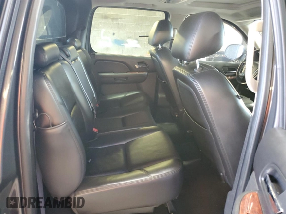 2011 Chevrolet Avalanche LTZ with VIN 3GNTKGE39BG325092, listed as a Copart auction lot 79598444 with 139,981 mi miles and Salvage Title. Bid and sale history available at DreamBid. Image 10.