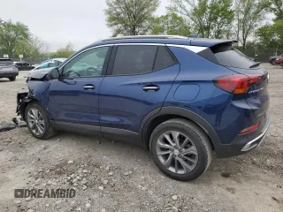 2022 Buick Encore GX Essence с VIN KL4MMFSL4NB046100, выставлен на аукционе Copart как лот 56189995 с пробегом 16 319 миль миль и Списание • Salvage title. История ставок и продаж доступна на DreamBid. Изображение 2.