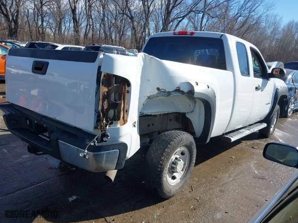 2010 Chevrolet Silverado 2500HD Work Truck with VIN 1GC5KVBG4AZ181530, listed as a IAAI auction lot 41422214 with 304,527 mi miles. Bid and sale history available at carsss.com. Image 4.