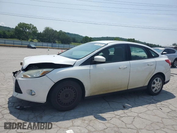 2012 Ford Focus SE z VIN 1FAHP3F24CL427067, wystawiony jako Copart lot #60402005 z przebiegiem 141 810 mil mil oraz Czysty tytuł • Clean title. Historia ofert i sprzedaży dostępna na DreamBid. Obrazek 1.