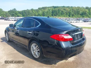 2012 Infiniti M with VIN JN1BY1AP7CM331533, listed as a IAAI auction lot 42149759 with 123,186 mi miles. Bid and sale history available at carsss.com. Image 3.