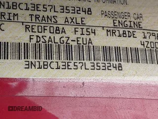 2007 Nissan Versa SL z VIN 3N1BC13E57L353248, wystawiony jako IAAI lot #42223425 z przebiegiem 118 254 mil mil oraz . Historia ofert i sprzedaży dostępna na DreamBid. Obrazek 9.