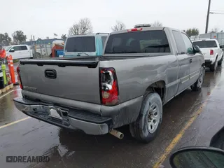 2006 Chevrolet Silverado 1500 LT1 with VIN 2GCEC19V061342207, listed as a IAAI auction lot 41798860 with 298,258 mi miles. Bid and sale history available at carsss.com. Image 4.