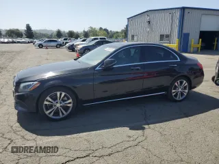2016 Mercedes-Benz C 300 z VIN 55SWF4JB7GU102678, wystawiony jako Copart lot #53396155 z przebiegiem 93 247 mil mil oraz Szkoda całkowita • Salvage title. Historia ofert i sprzedaży dostępna na DreamBid. Obrazek 1.