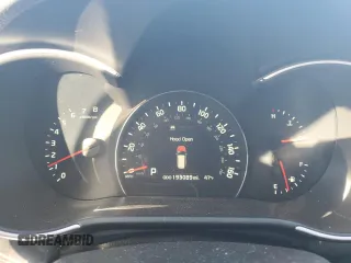 2015 Kia Sorento SX Limited z VIN 5XYKWDA76FG622700, wystawiony jako Copart lot #44179655 z przebiegiem 193 089 mil mil oraz Szkoda całkowita • Salvage title. Historia ofert i sprzedaży dostępna na DreamBid. Obrazek 9.