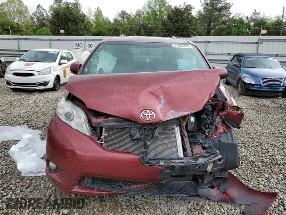 2015 Toyota Sienna XLE с VIN 5TDYK3DC2FS565567, выставлен на аукционе Copart как лот 51822235 с пробегом Не указан миль и Списание • Salvage title. История ставок и продаж доступна на DreamBid. Изображение 5.