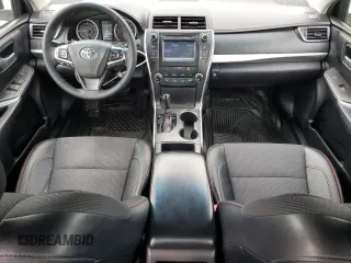 2017 Toyota Camry XLE z VIN 4T1BF1FK0HU685994, wystawiony jako Copart lot #61441595 z przebiegiem 104 703 mil mil oraz Czysty tytuł • Clean title. Historia ofert i sprzedaży dostępna na DreamBid. Obrazek 8.