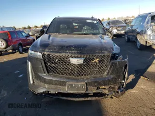 2024 Cadillac Escalade 4WD Sport Platinum z VIN 1GYS4GKL0RR161903, wystawiony jako Copart lot #84055034 z przebiegiem 8 488 mil mil oraz Szkoda całkowita • Salvage title. Historia ofert i sprzedaży dostępna na DreamBid. Obrazek 5.