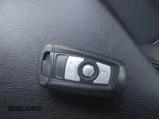 2015 BMW 3 Series 320i xDrive с VIN WBA3C3G55FNS75282, выставлен на аукционе IAAI как лот 41336850 с пробегом 120 856 миль миль и . История ставок и продаж доступна на DreamBid. Изображение 11.