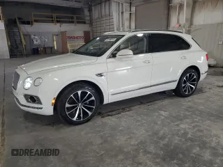 2018 Bentley Bentayga Signature z VIN SJAAC2ZVXJC019209, wystawiony jako Copart lot #46196814 z przebiegiem 11 865 mil mil oraz Szkody całkowita. Historia ofert i sprzedaży dostępna na DreamBid. Obrazek 1.