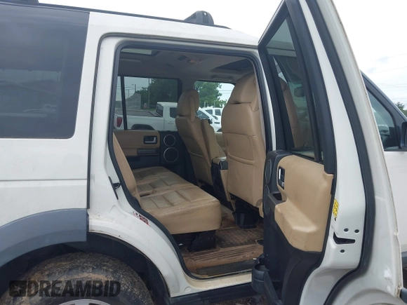 2006 Land Rover LR3 SE with VIN SALAE25416A396688, listed as a IAAI auction lot 42674297 with 252,129 mi miles and . Bid and sale history available at DreamBid. Image 8.