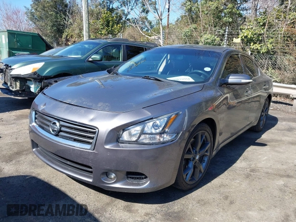 2014 Nissan Maxima SV z VIN 1N4AA5APXEC432715, wystawiony jako IAAI lot #41653486 z przebiegiem 212 432 mil mil oraz . Historia ofert i sprzedaży dostępna na DreamBid. Obrazek 2.