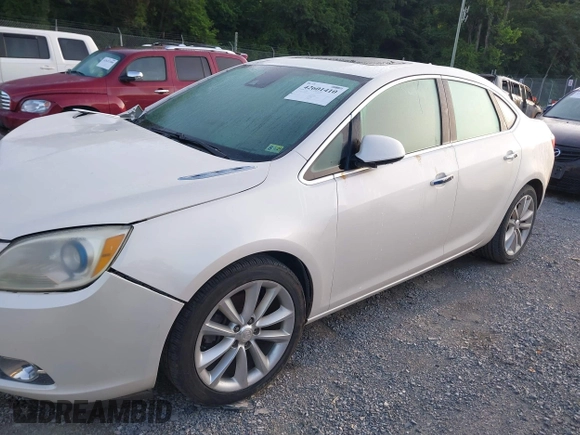 2014 Buick Verano Convenience Group z VIN 1G4PR5SK6E4104813, wystawiony jako IAAI lot #42601410 z przebiegiem 124 321 mil mil oraz . Historia ofert i sprzedaży dostępna na DreamBid. Obrazek 2.