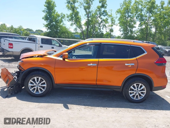 2017 Nissan Rogue S z VIN JN8AT2MVXHW021187, wystawiony jako IAAI lot #42645423 z przebiegiem 78 128 mil mil oraz . Historia ofert i sprzedaży dostępna na DreamBid. Obrazek 14.