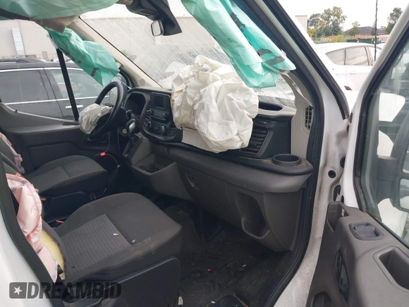 2020 Ford Transit Cargo с VIN 1FTBR2C86LKA34576, выставлен на аукционе IAAI как лот 40383985 с пробегом 54 377 миль миль и . История ставок и продаж доступна на DreamBid. Изображение 5.