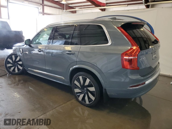 2023 Volvo XC90 Ultimate Bright Theme with VIN YV4H60CA6P1945963, listed as a Copart auction lot 46036015 with 15,052 mi miles and Salvage title. Bid and sale history available at DreamBid. Image 2.