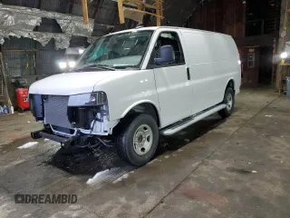 2024 Chevrolet Express Cargo with VIN 1GCWGAFP1R1195761, listed as a Copart auction lot 84272694 with 3,334 mi miles and Clean title. Bid and sale history available at DreamBid. Image 1.