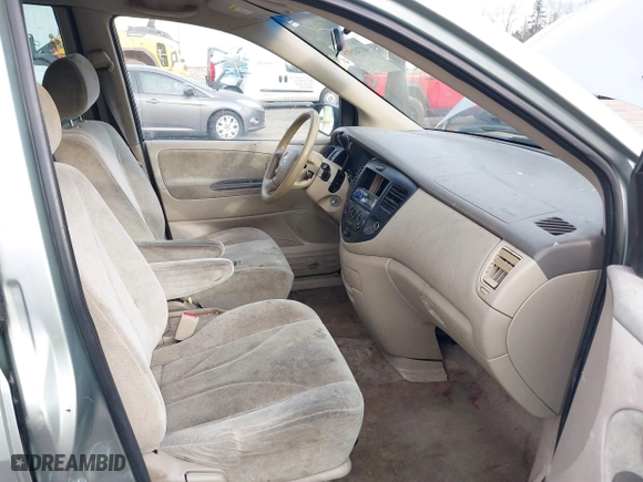 2003 Mazda MPV LX with VIN JM3LW28A730338415, listed as a IAAI auction lot 41741593 with 206,877 mi miles. Bid and sale history available at carsss.com. Image 5.